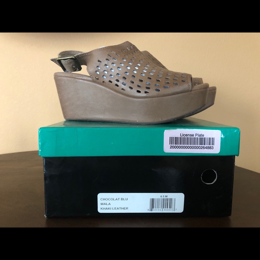 Chocolat Blu Wala Wedge Sandals Size 6.5